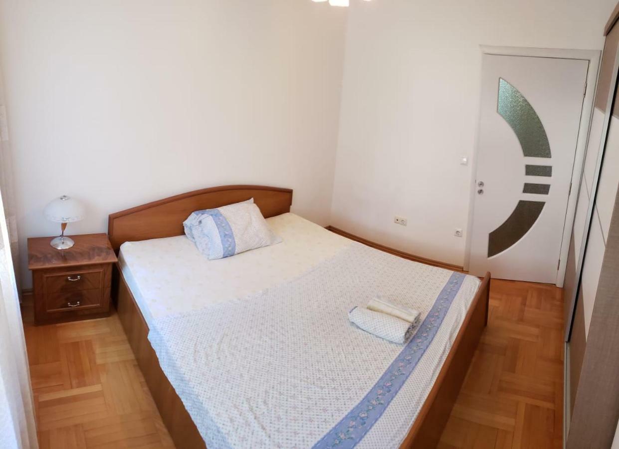Gorgeous Apartment With City View In The City Center Prishtinë Ngoại thất bức ảnh