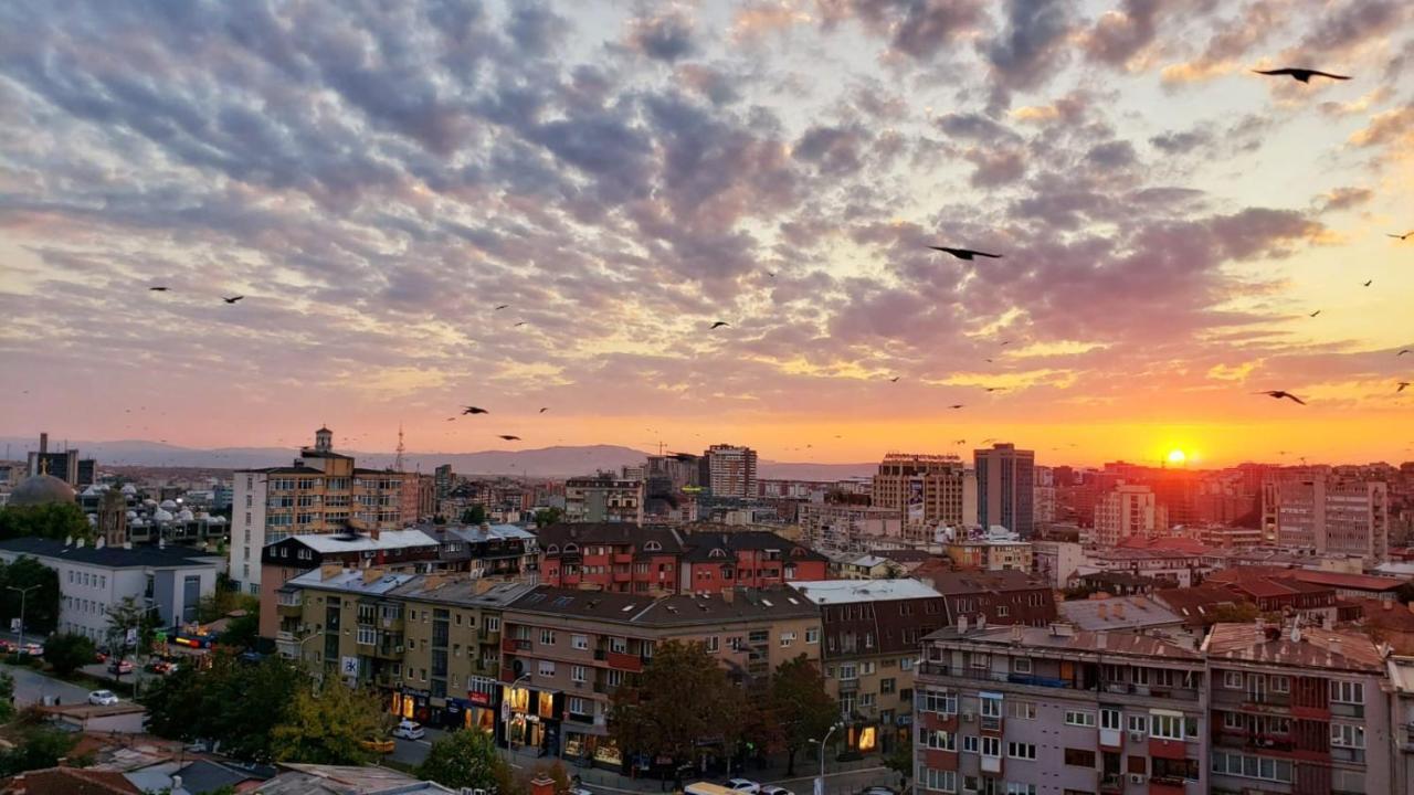Gorgeous Apartment With City View In The City Center Prishtinë Ngoại thất bức ảnh