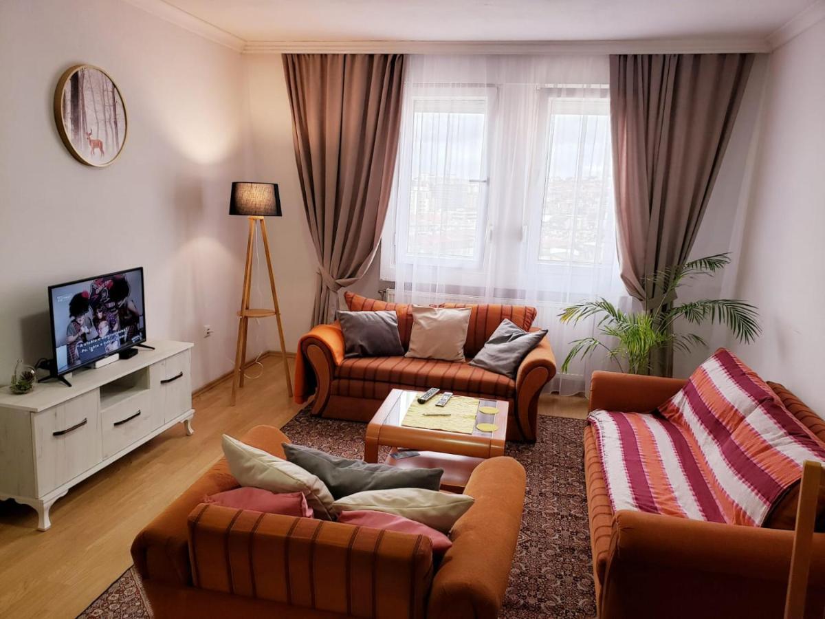 Gorgeous Apartment With City View In The City Center Prishtinë Ngoại thất bức ảnh